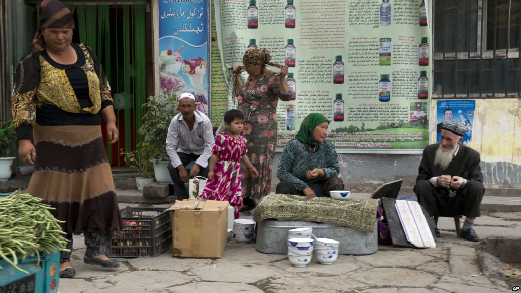 Stepped-up Surveillance of Uighurs Sends ‘Realtives’ into Homes