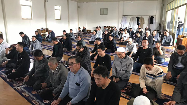 Dozens Detained As Muslims Resist Mosque Closures in China’s Yunnan